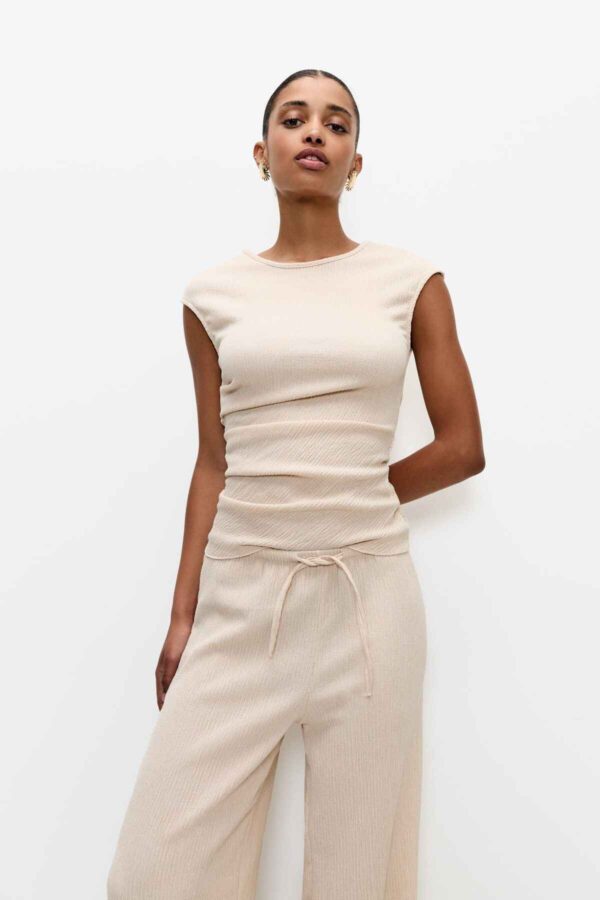 Rustic gathered top beige