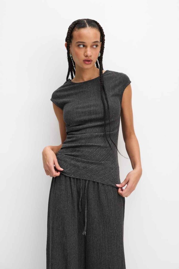 Rustic gathered top ecru