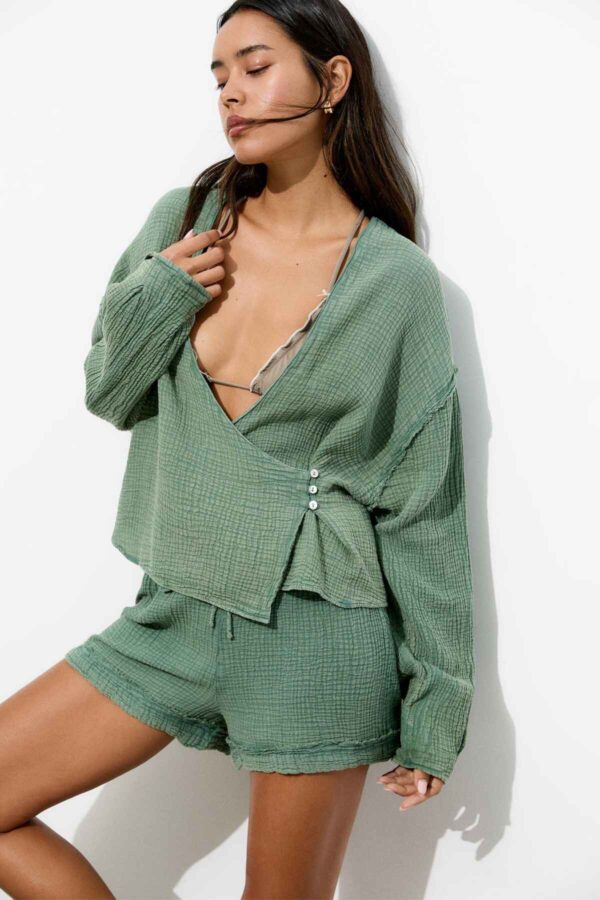 Rustic crossed blouse medium green