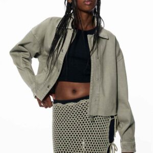 Cropped jacket with back pleats khaki