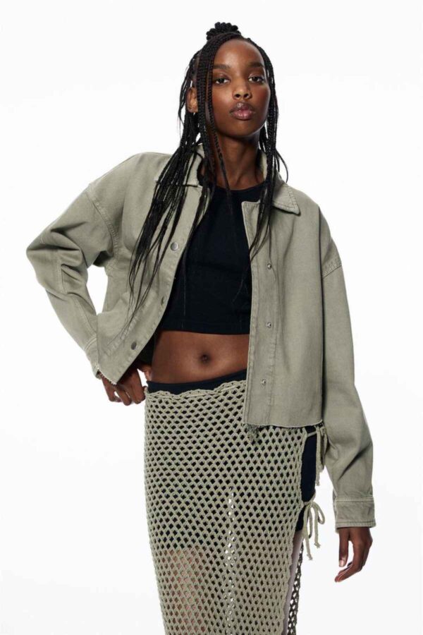 Cropped jacket with back pleats khaki