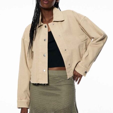 Cropped jacket with back pleats sand
